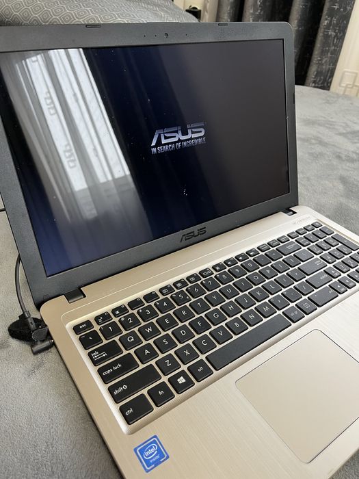 Laptop Asus X540M