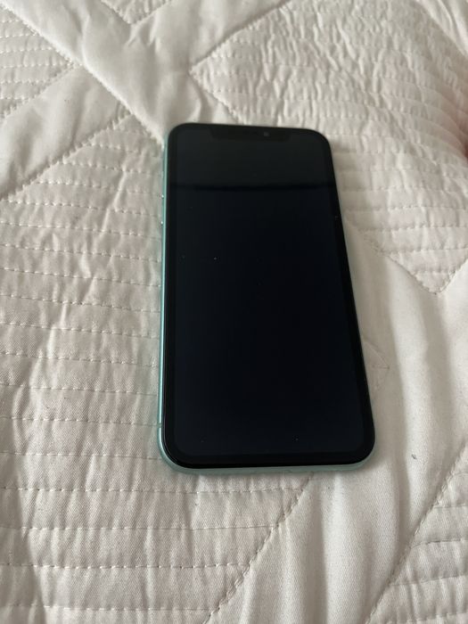 Iphone 11 в идеальном состояние