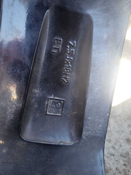 Jante aliaj cu anvelope de iarnă 225/40R18 Vw Passat B6, Golf 6, Jetta