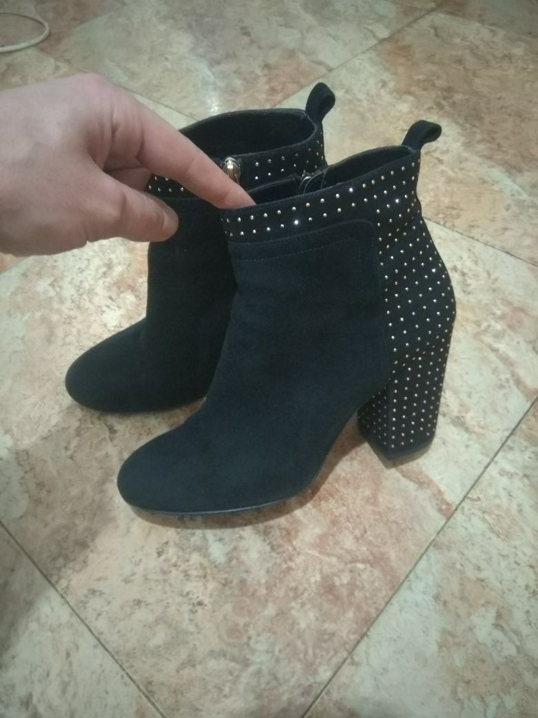 GUESS Botine femei