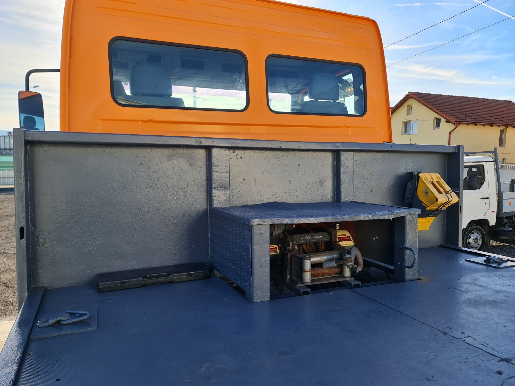 Vand mercedes atego 12 tone 230cp platforma rampa hidraulica utilaje s