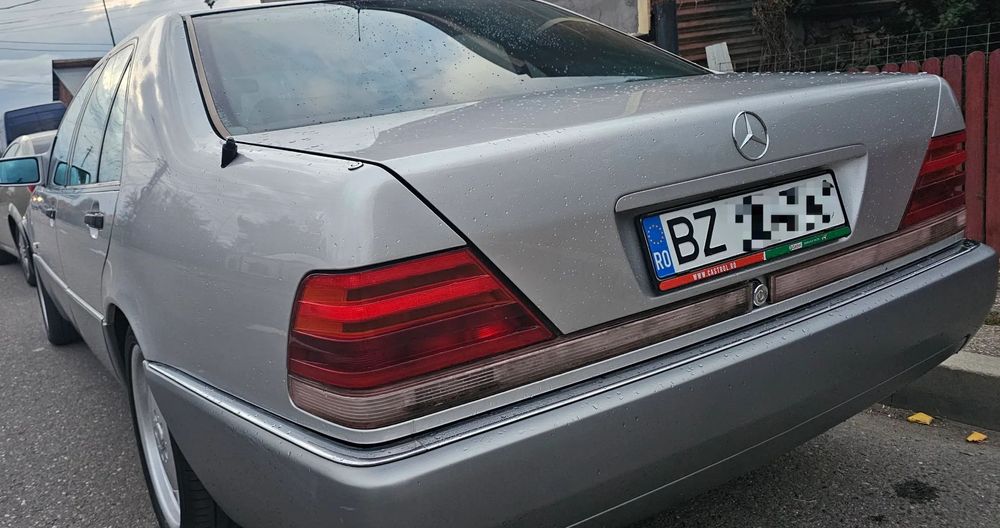 Mercedes-Benz Vehicul  ATESTAT ISTORIC ( nu se plătește impozit și asigurarea e 300