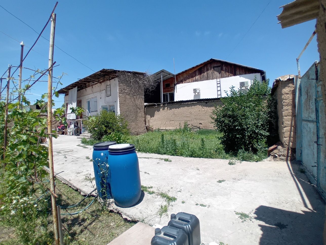 Yer sotiladi 2 sotik  Toshkent tumani Qashqarliq MFY Mehr nuri 1