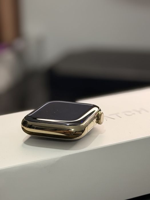 Apple Watch seria 8/stainless steal/Gold/milanese loop/fullbox