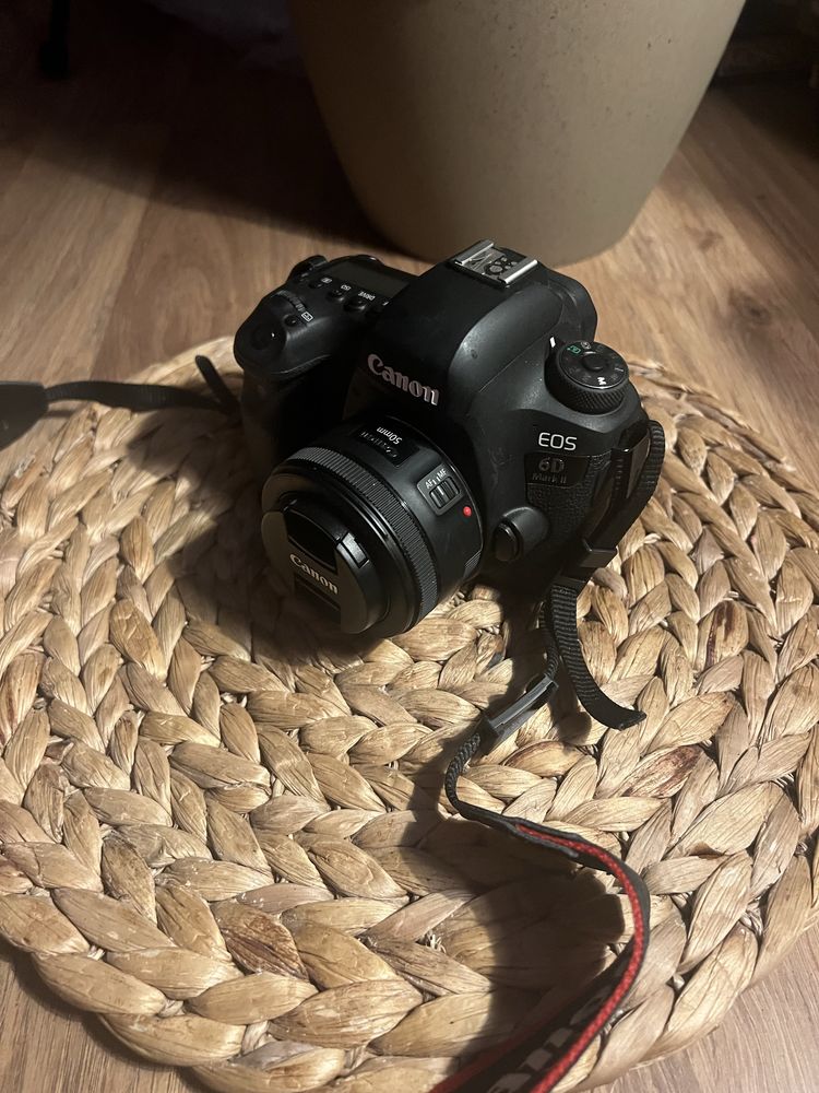 Canon 6D MARK II + 3 обектива 24-105мм, 85мм и 50мм