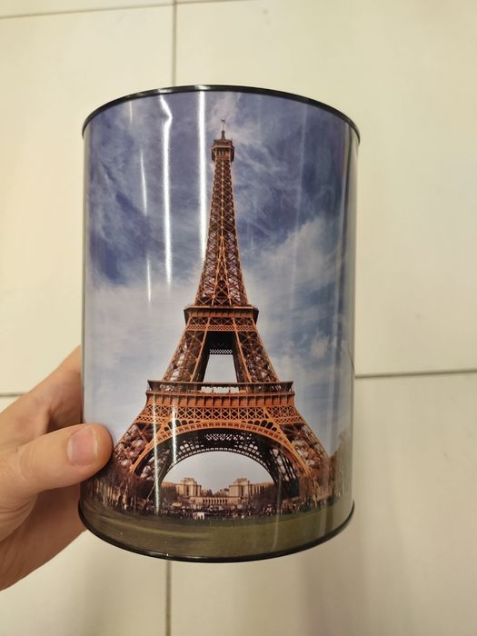 Pușculiță metalică Paris și turn Eiffel.