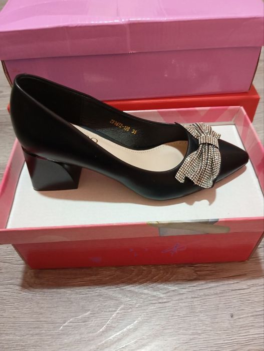 НОВЫЕ туфли от компание Tamido! 35 размер для уских ног!