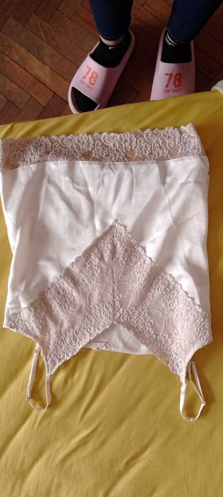 дамски дантелен потник