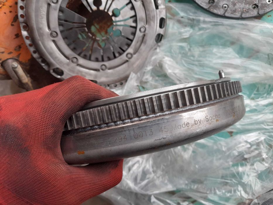 Kit ambreaj vw t5 transporter 1.9 2.0 Sachs