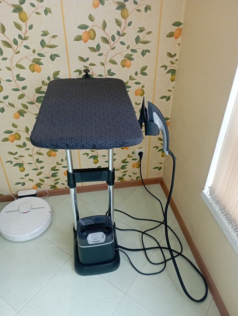 Продам Отпариватель Tefal QT1510E0 черный