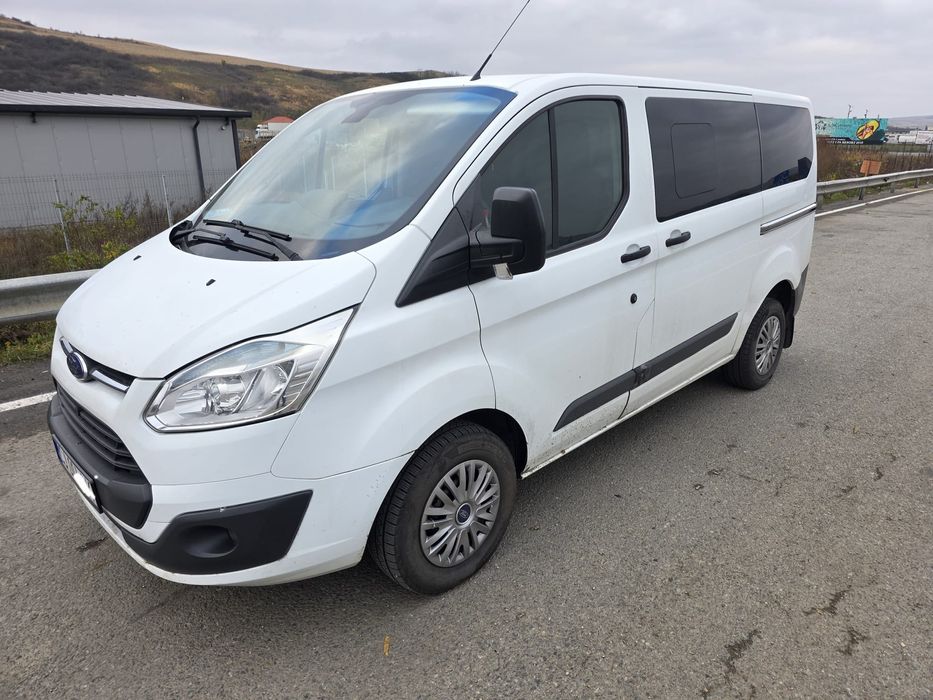 Vând Ford  transit custom 2.2 125 cp 2014 9 locuri