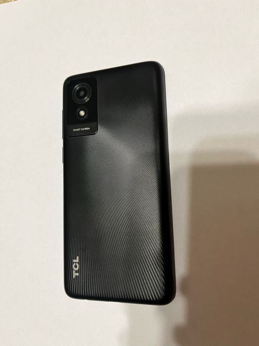 Telefon TCL 501