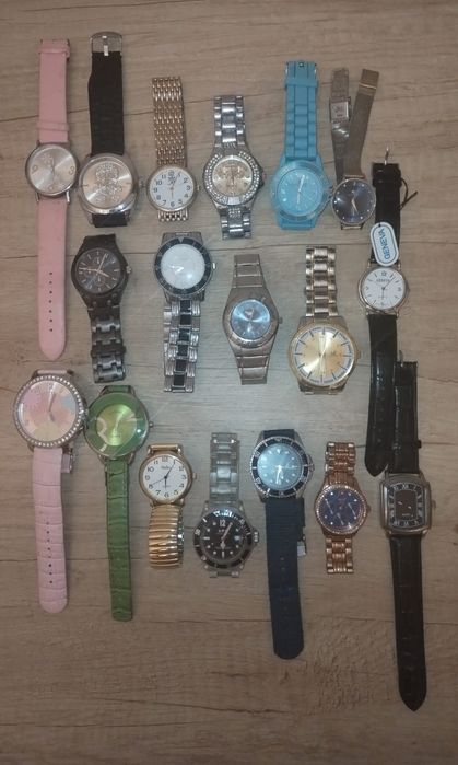 Lot de 18 ceasuri fashion