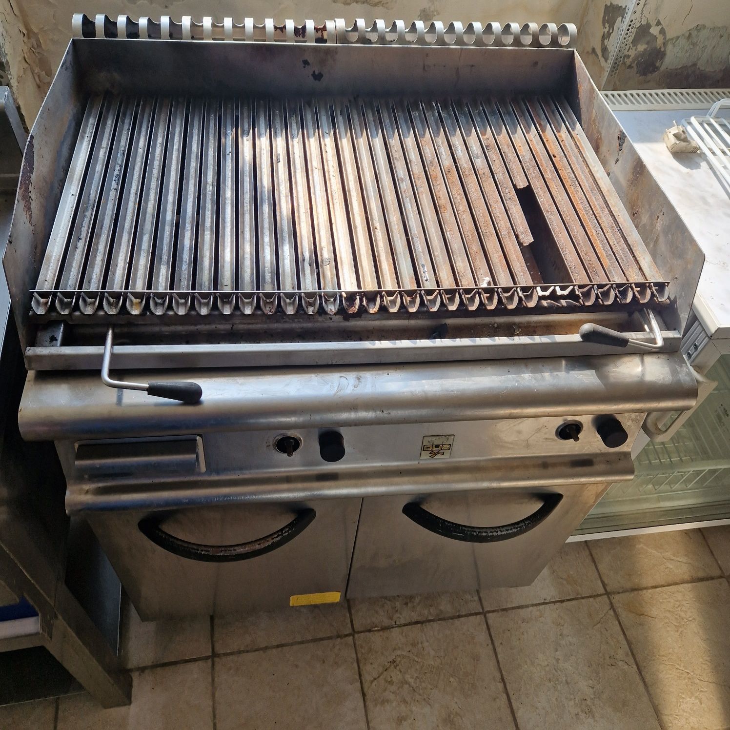 Grill  cu banc pe gaz sau la 380v, neted și striat