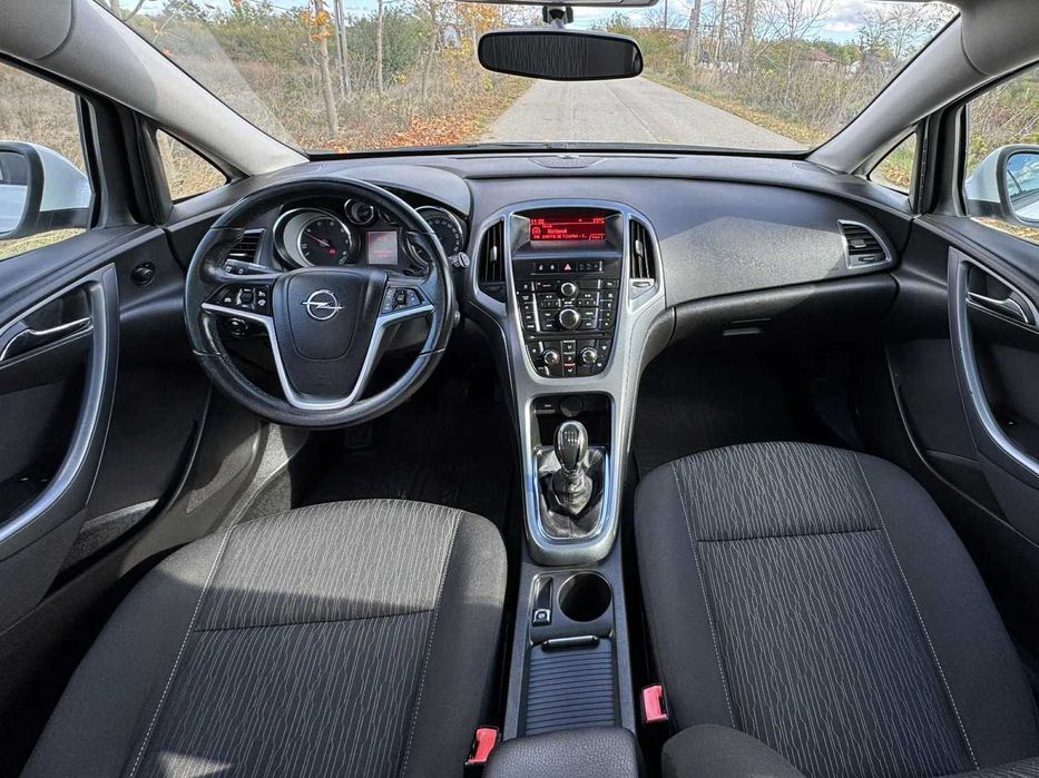 Opel Astra J 1.7CDTi • Facelift • Euro5 • AC • Jante • Import Germania