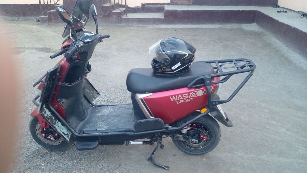 Skater sotiladi holati alo batarekasi zo'r kam minilgan