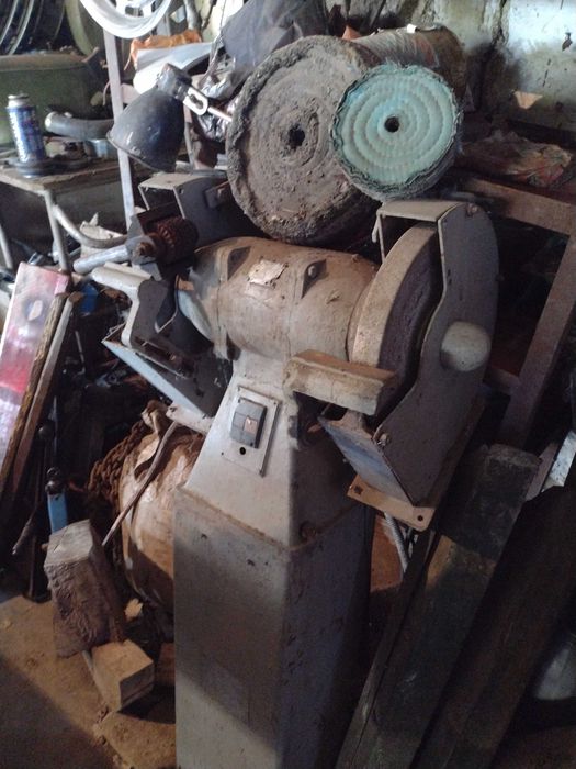 Polizor P. D. 300 / 1500 (r/min), cu acte