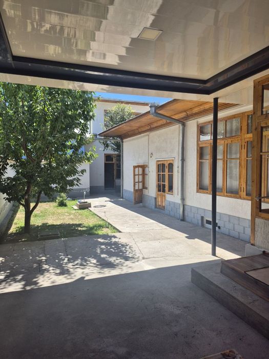 Яккасарой район Ракат маххалла Ховли Сотилади