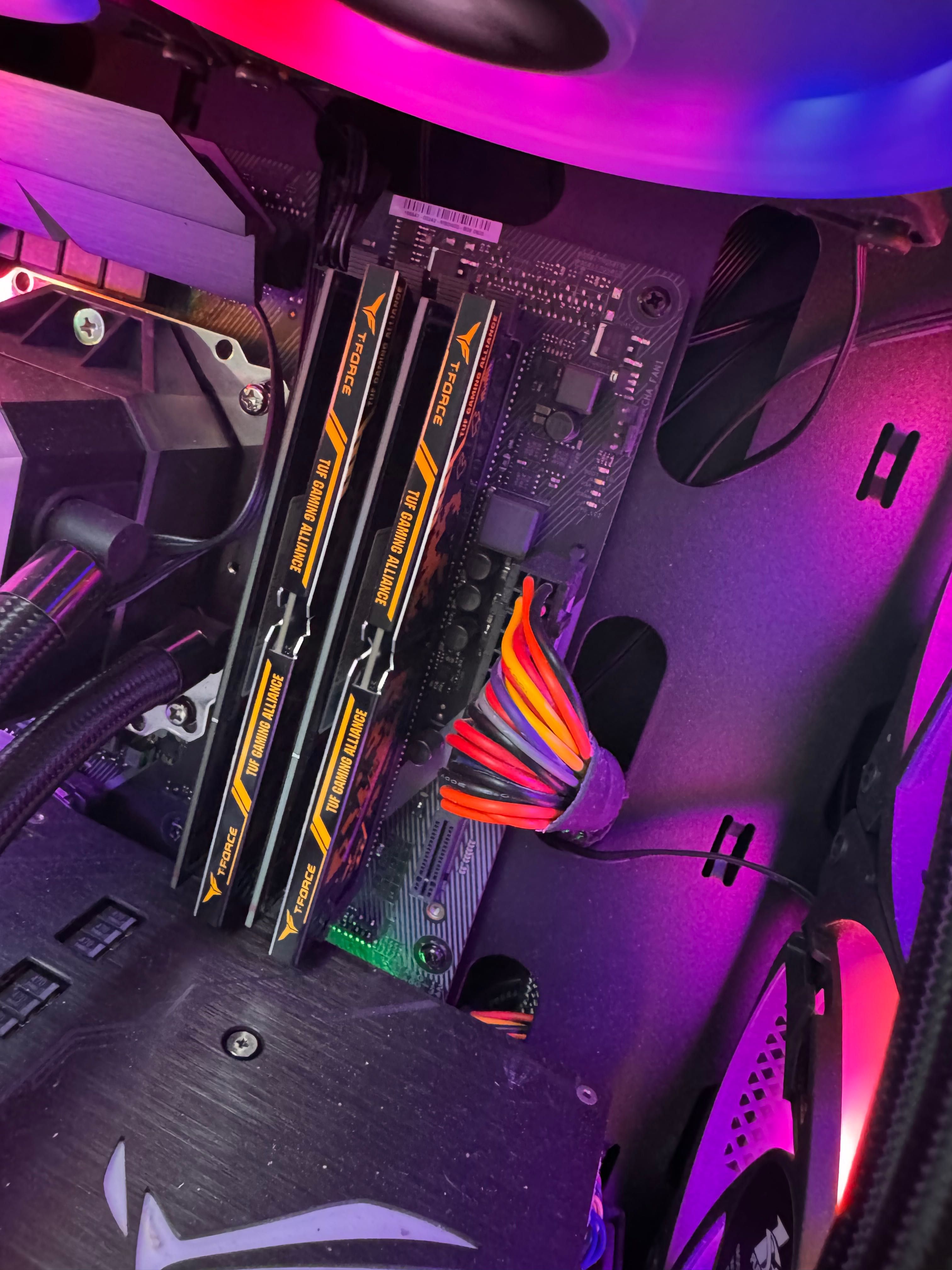 Компютър ROG Strix геймърски