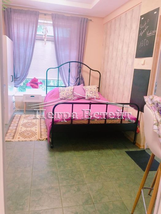 Продава се Тристаен апартамент в Варна, Гръцка махала - 75 кв.м за 2640 €/кв.м - Снимка #2