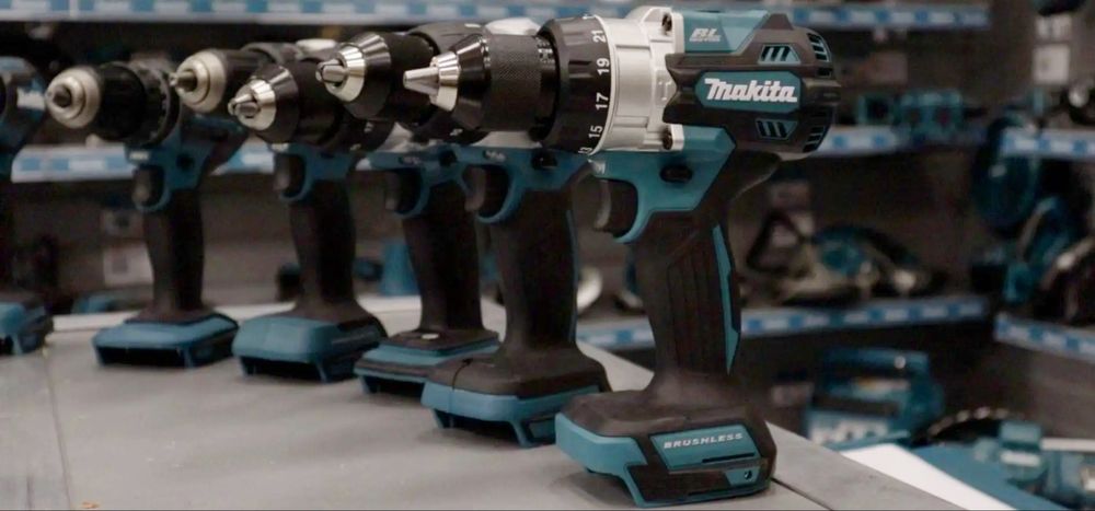 Винтоверт Makita 18V LXT / Brushless