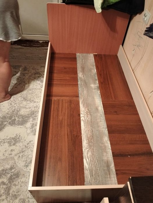 Прода детскую кровать без матраса