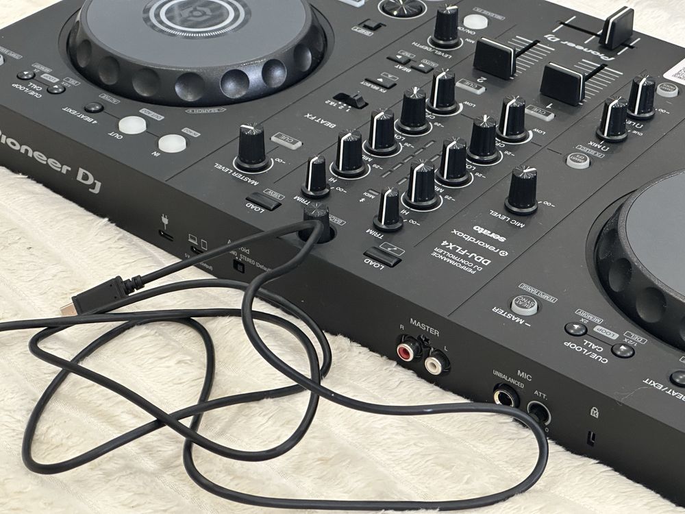 Pionner DDJ-FLX4