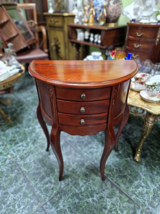 Уникална антикварна английска конзолна масичка