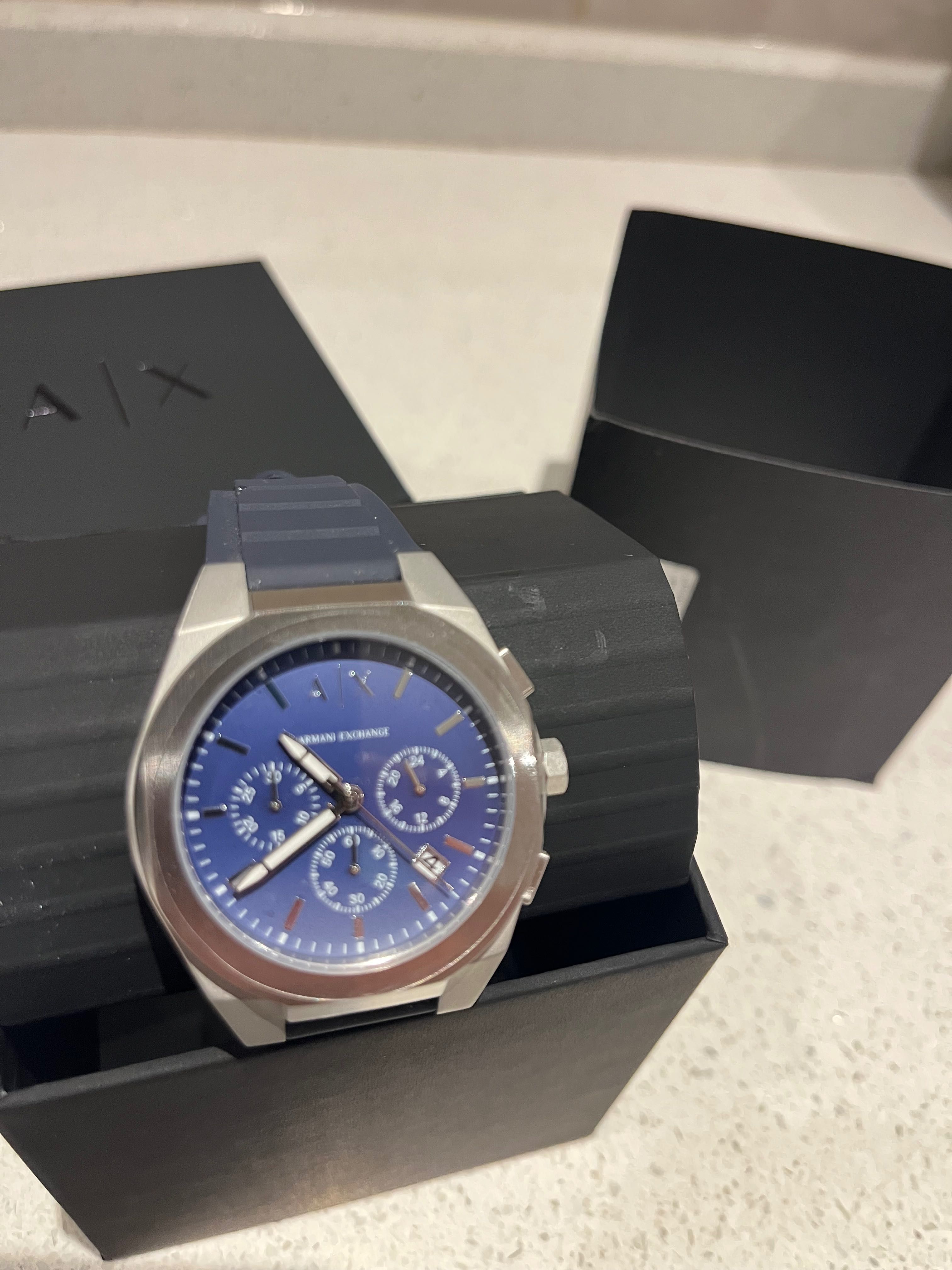 Armani Exchange часовник