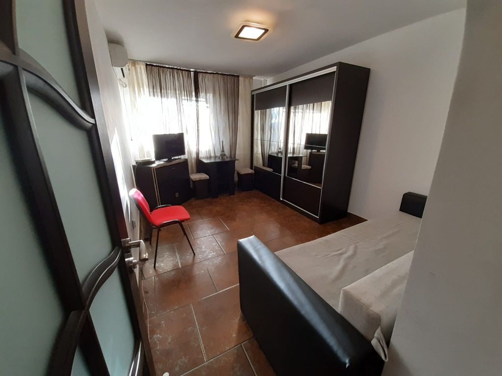 Închiriez apartament 1 camera Gara