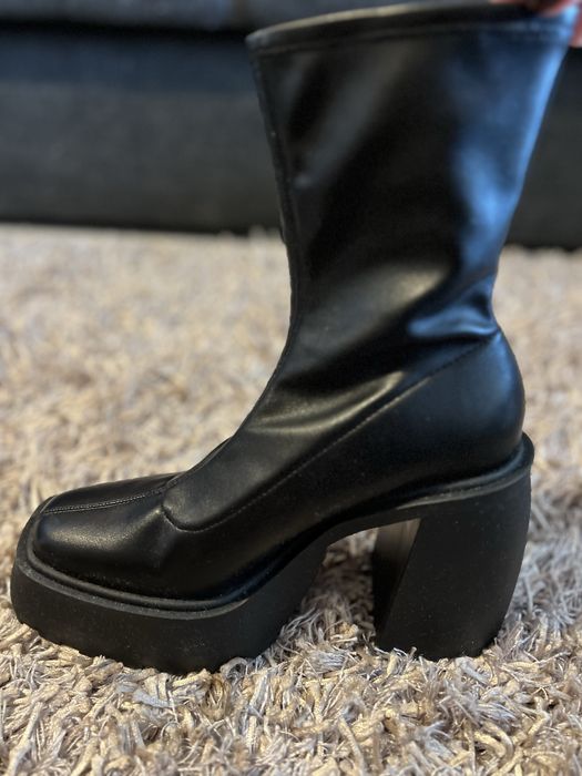 Дамски ботуши Бершка - нови с етикет