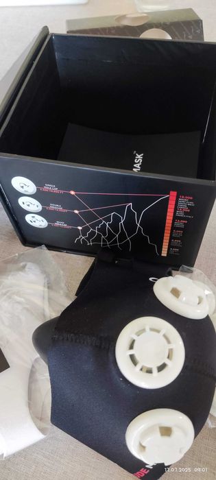 Височинна тренировъчна маска Altitude Mask