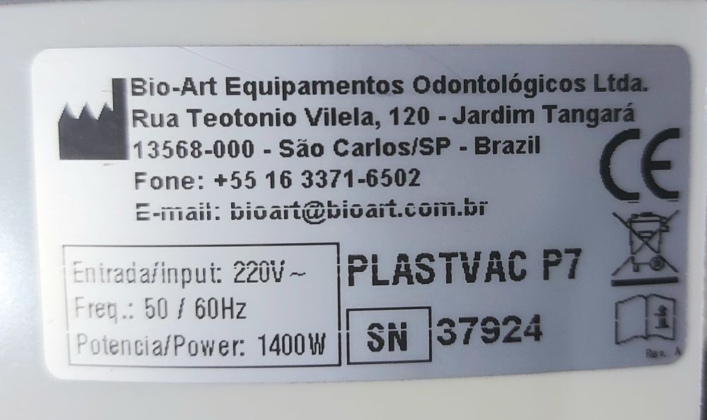 Plast Vac P7 – aparat vacuum dentar