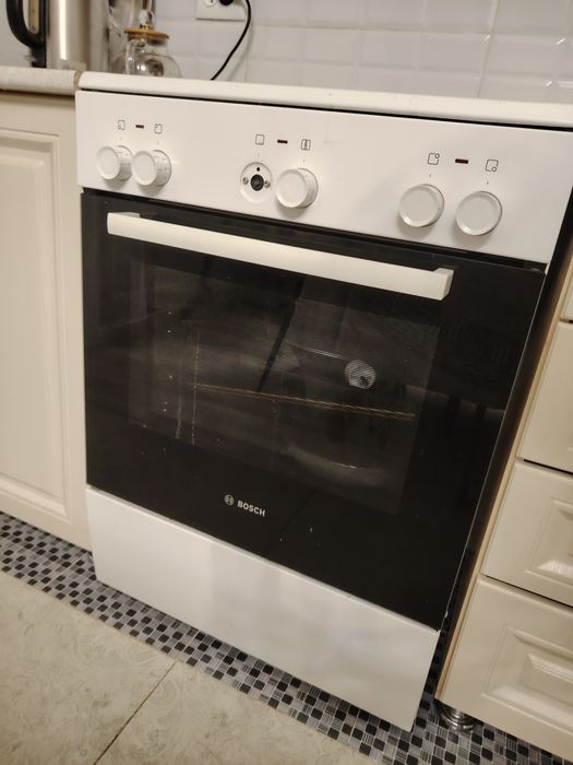 Электрическая плитка с духовкой