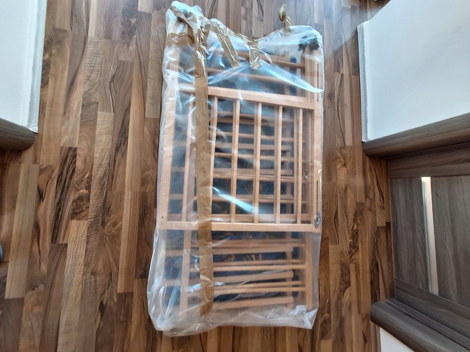 De vânzare pătuț pt copil!