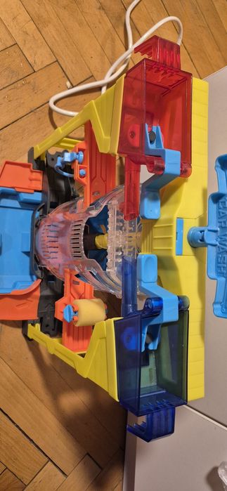 Set de joaca, Hot Wheels, Stunt splash, spalatorie auto