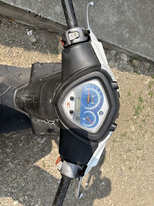 Scuter Kymco agility 50