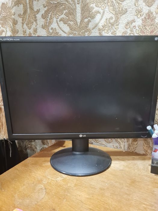 Продам монитор LG