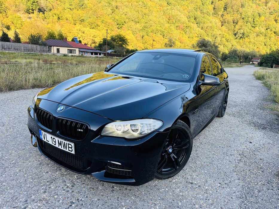 Bmw f 10 M550 xdrive / soft clouse / head up display / keyles go / ent