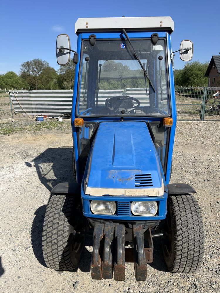 Tractor iseki 3030A+ tocator vegetatie. 27cp