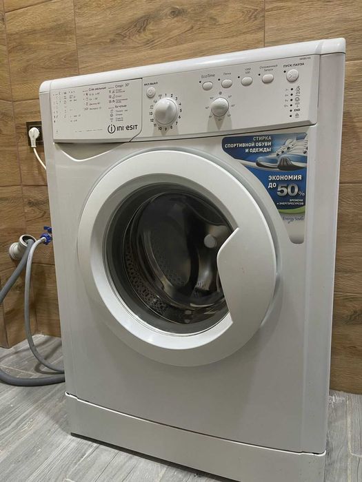 Продам стиральную машину Индезит 35 тыс