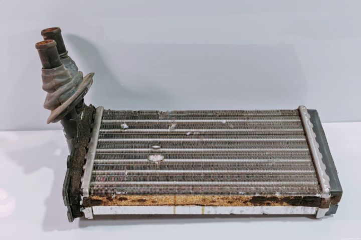 Radiator Incalzire  8D1819031B Volkswagen VW Passat B5