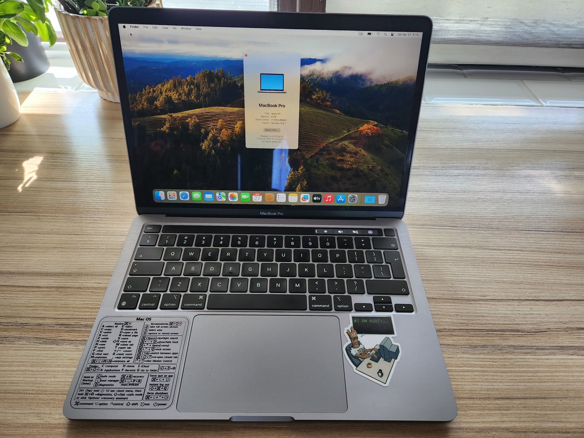 Macbook Pro 13" M1 8GB RAM 256 GB SSD