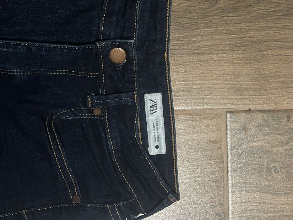 Дънки на Zara и Massimo Dutti