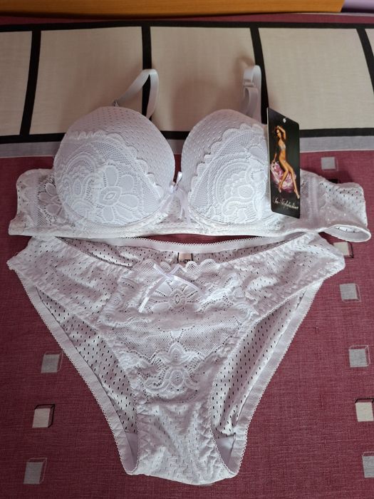 Vând Set Lenjerie Damă Nouă
