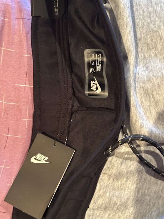 Pantaloni Originali Nike Tech