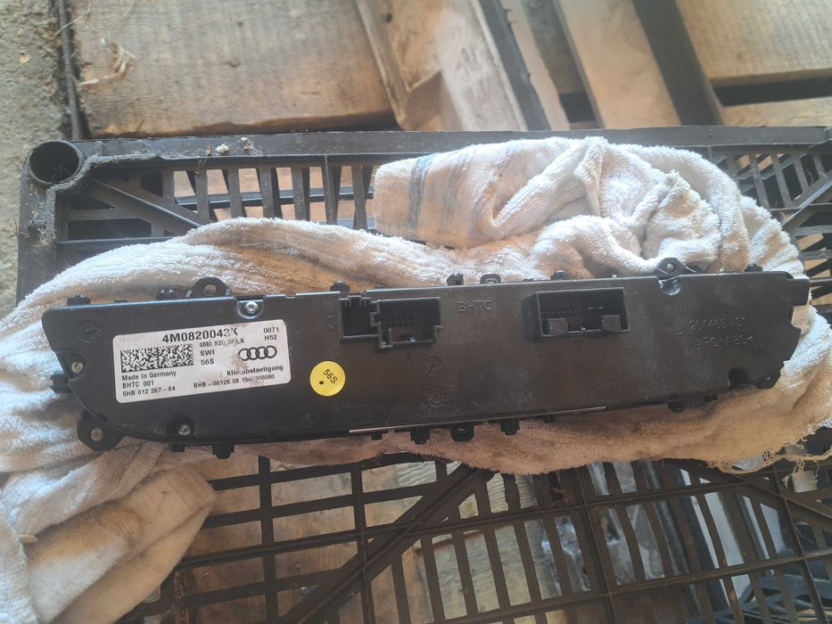 Panou comanda clima AC - 4M0820043K - Audi Q7 4M quattro (2015-2022)