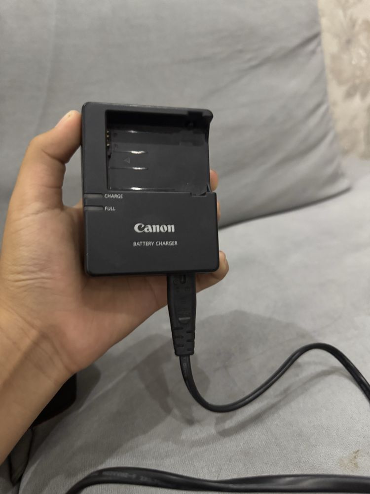 Canon EOS 700D камера