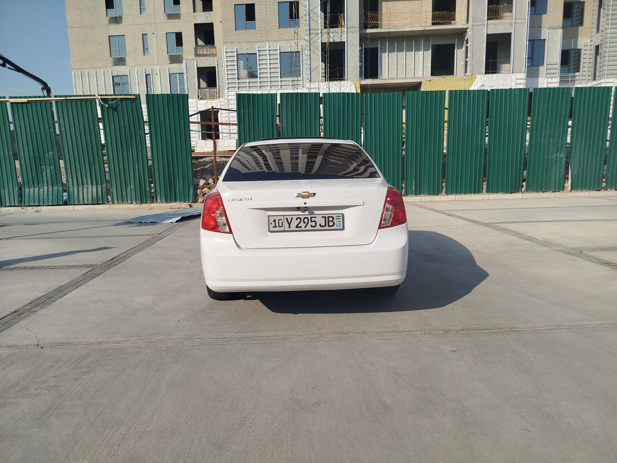 Daewoo Gentra sedan