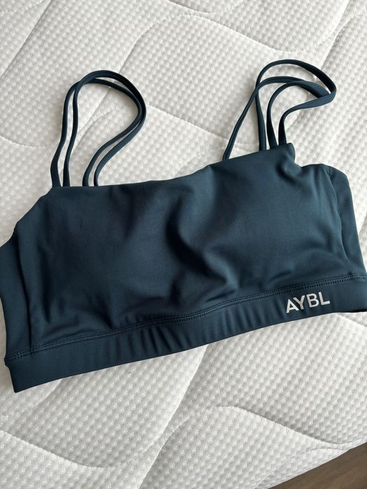 Дамски спортни сутиени AYBL